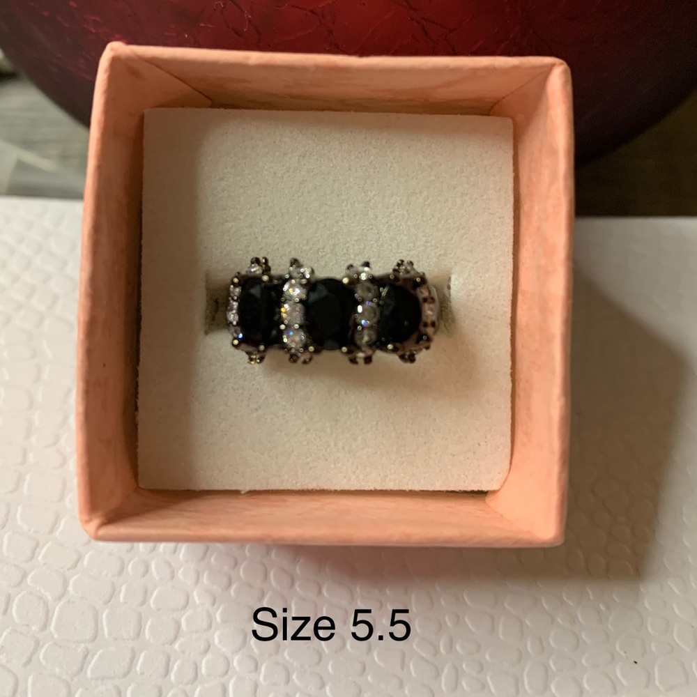 Unique black ring - Picture 2 of 10